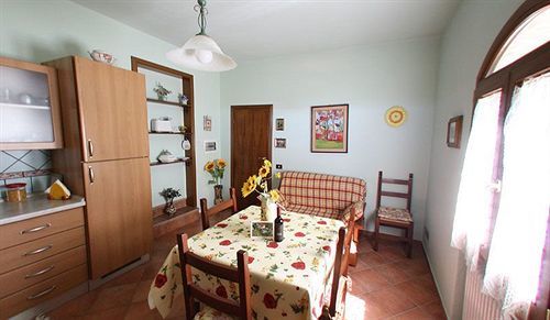 Agriturismo Il Girasole San Gimignano Bagian luar foto